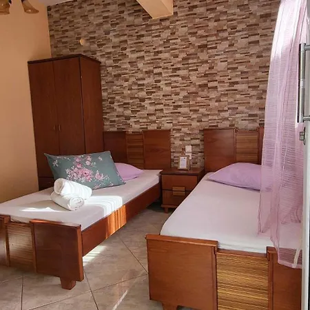 House Irene Aparthotel